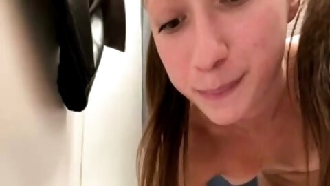 lovely camwhore Lia__love riding in changing cabin